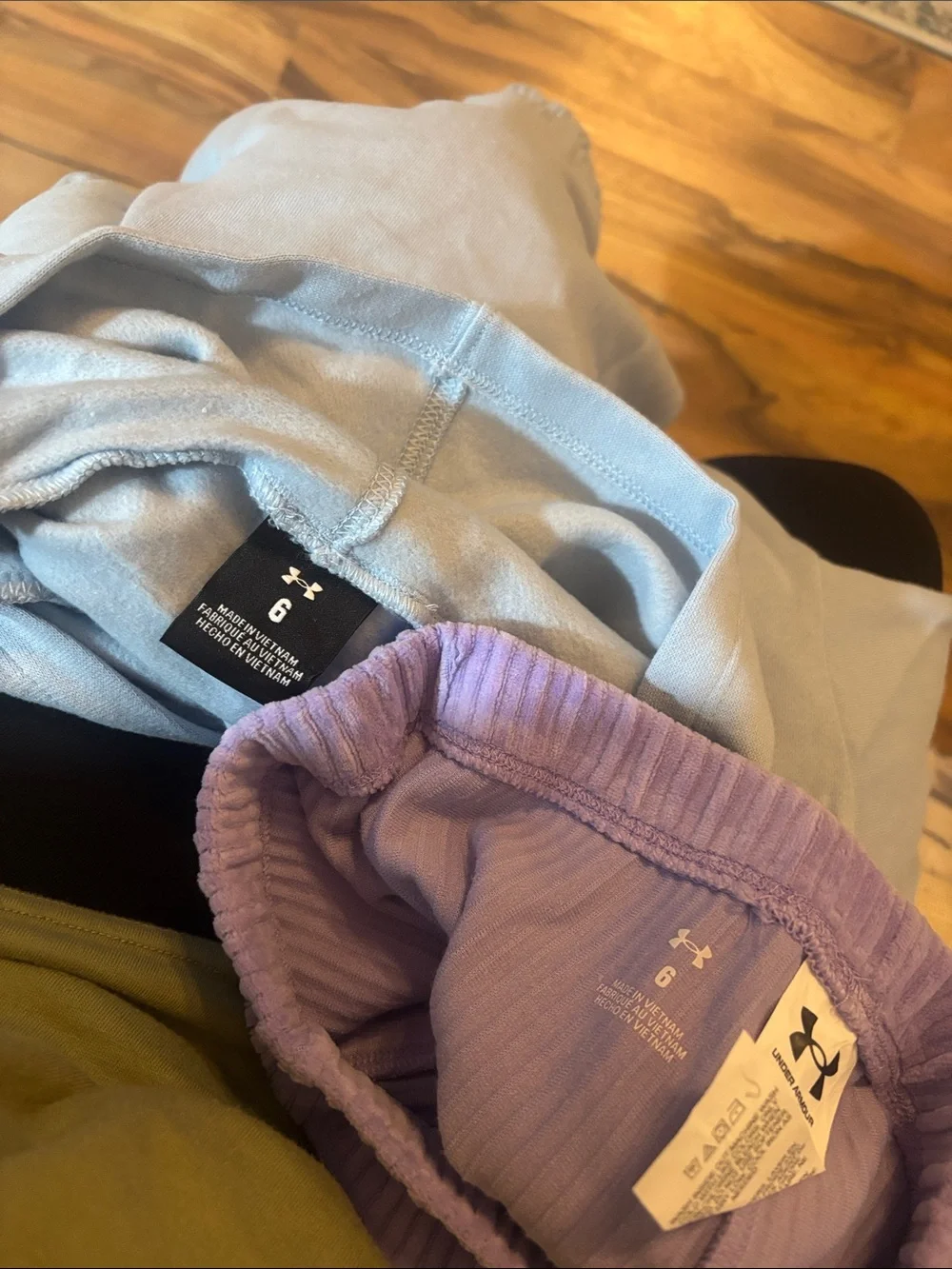 Under armor girls size 6 2 piece set NWT